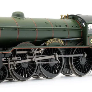 HORNBY R3318 PRE-OWNED BR (EARLY) 4-6-0 CLASS B17/6 'GILWELL PARK' 61646 STEAM LOCOMOTIVE